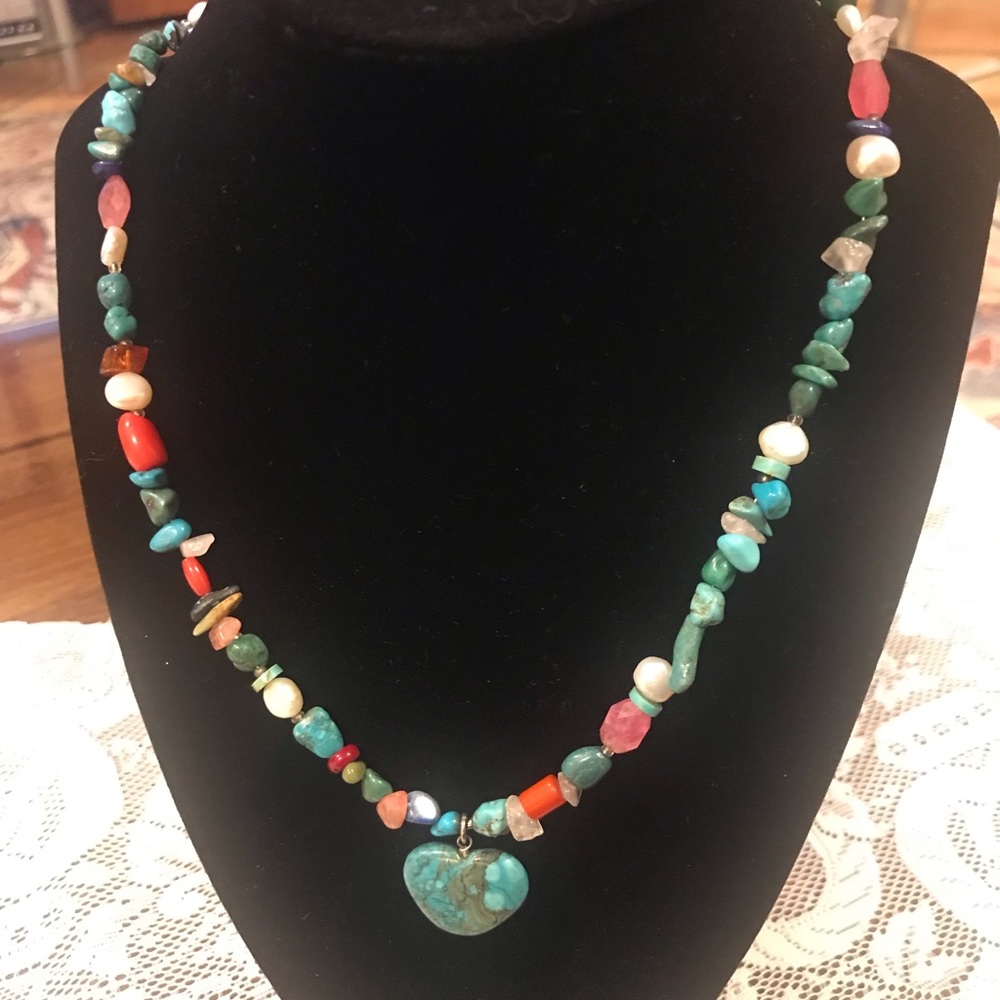 VINTAGE 1980s TURQUOISE NECKLACE WITH HEART DROP. - Picture 1 of 11
